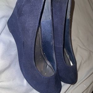 Women’s black wedge heels
